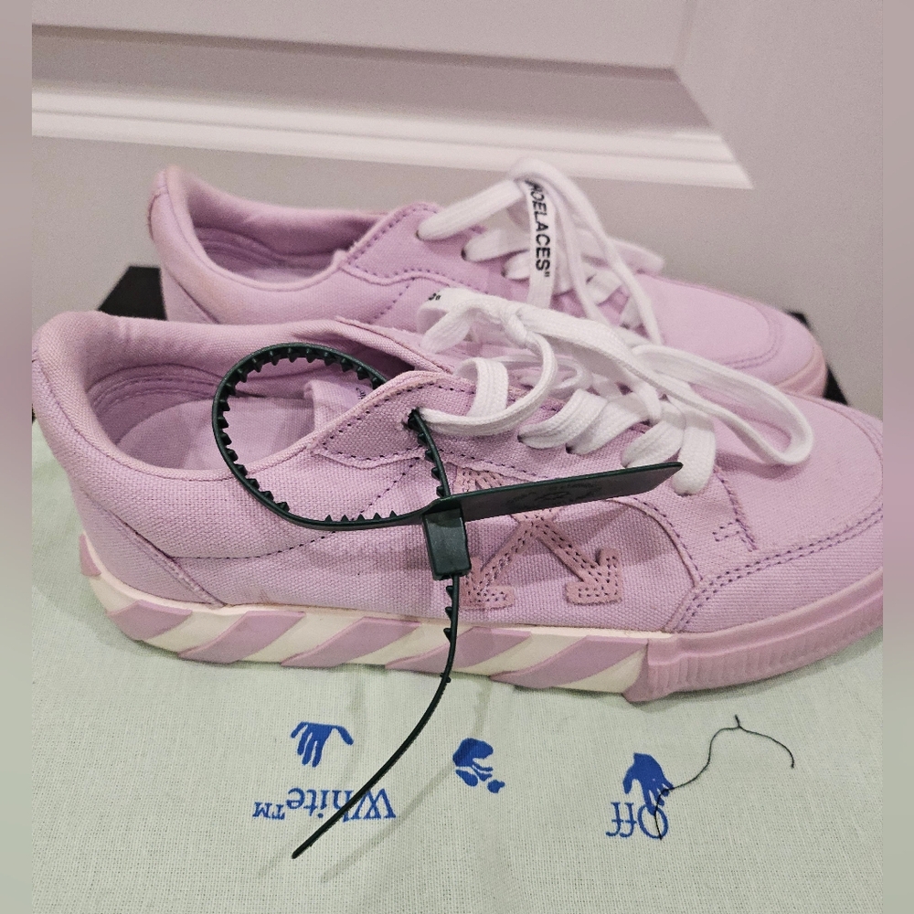 Off-White Lilac Low Vulcanized Canvas Sneakers